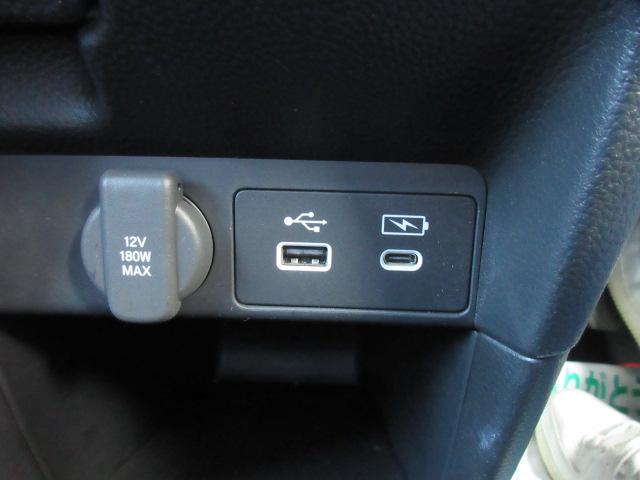 ステップワゴン e:HEVスパーダ プレミアムライン ・純正ギャザーズ9型ナビ 純正10型フリップダウンモニター フルセグTV 黒半革 シートヒーター CMBS 両側自動ドア 電動テールゲート 踏み間違い衝突軽減 BSM 無限フロアマット&サイドバイザー(57枚目)