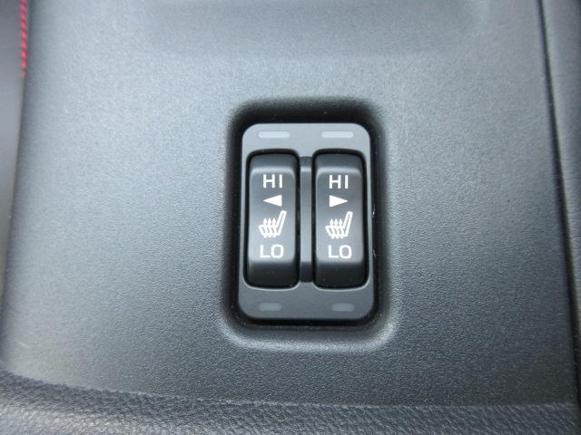 ＧＲ８６ ＲＺ　６速ＭＴ　・リッジグリーン　ワンオーナー　純正９型ナビ　フルセグ　Ｂカメラ　ＥＴＣ　ドラレコ　半革シートヒーター　アイサイト　アドバンレーシング１８アルミ　ブレンボキャリパー　トムスステンレスマフラー　リアスポ（6枚目）