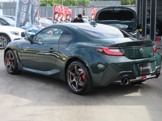 ＧＲ８６ ＲＺ　６速ＭＴ　・リッジグリーン　ワンオーナー　純正９型ナビ　フルセグ　Ｂカメラ　ＥＴＣ　ドラレコ　半革シートヒーター　アイサイト　アドバンレーシング１８アルミ　ブレンボキャリパー　トムスステンレスマフラー　リアスポ（13枚目）