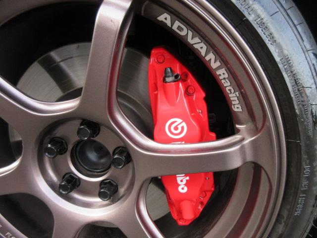 ＧＲ８６ ＲＺ　６速ＭＴ　・リッジグリーン　ワンオーナー　純正９型ナビ　フルセグ　Ｂカメラ　ＥＴＣ　ドラレコ　半革シートヒーター　アイサイト　アドバンレーシング１８アルミ　ブレンボキャリパー　トムスステンレスマフラー　リアスポ（16枚目）