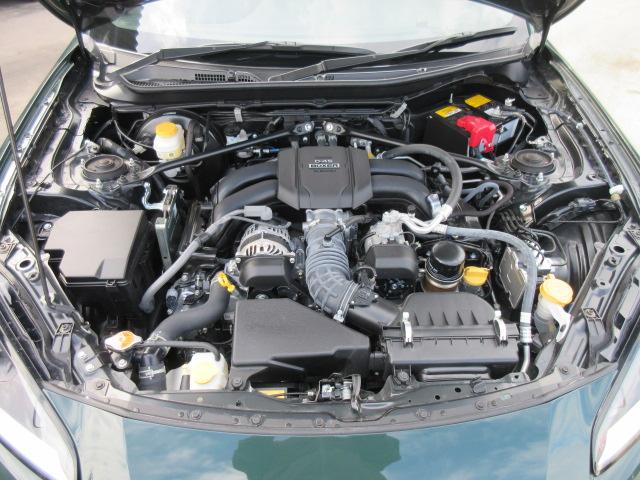 ＧＲ８６ ＲＺ　６速ＭＴ　・リッジグリーン　ワンオーナー　純正９型ナビ　フルセグ　Ｂカメラ　ＥＴＣ　ドラレコ　半革シートヒーター　アイサイト　アドバンレーシング１８アルミ　ブレンボキャリパー　トムスステンレスマフラー　リアスポ（18枚目）
