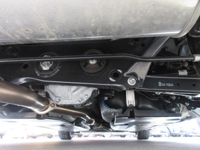 ＧＲ８６ ＲＺ　６速ＭＴ　・リッジグリーン　ワンオーナー　純正９型ナビ　フルセグ　Ｂカメラ　ＥＴＣ　ドラレコ　半革シートヒーター　アイサイト　アドバンレーシング１８アルミ　ブレンボキャリパー　トムスステンレスマフラー　リアスポ（19枚目）