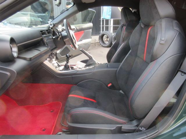 ＧＲ８６ ＲＺ　６速ＭＴ　・リッジグリーン　ワンオーナー　純正９型ナビ　フルセグ　Ｂカメラ　ＥＴＣ　ドラレコ　半革シートヒーター　アイサイト　アドバンレーシング１８アルミ　ブレンボキャリパー　トムスステンレスマフラー　リアスポ（23枚目）