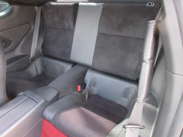 ＧＲ８６ ＲＺ　６速ＭＴ　・リッジグリーン　ワンオーナー　純正９型ナビ　フルセグ　Ｂカメラ　ＥＴＣ　ドラレコ　半革シートヒーター　アイサイト　アドバンレーシング１８アルミ　ブレンボキャリパー　トムスステンレスマフラー　リアスポ（25枚目）