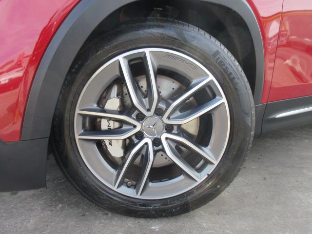 ＧＬＢ ＧＬＢ３５　４マチック　７人乗　・ＡＭＧレザーエクスクルーシブ　パノラミクススライディングルーフ　純正ワイドナビＴＶ　全周囲カメラ　赤黒本革シート　シートヒーター　電動ゲート　アクティブブレーキアシスト　ＢＳＭ　純正ＡＭＧ１９アルミ（11枚目）