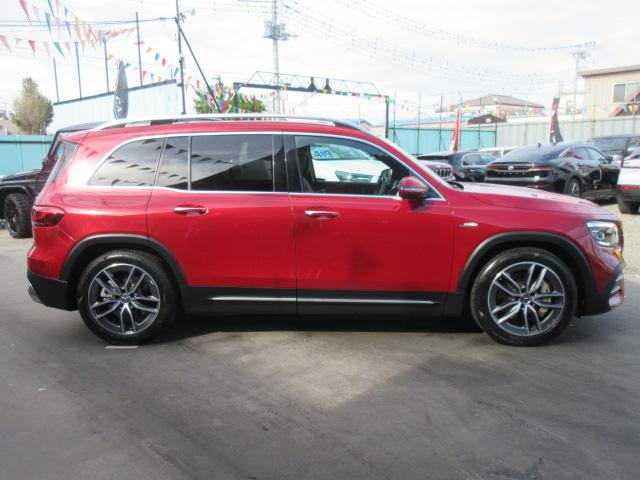 ＧＬＢ ＧＬＢ３５　４マチック　７人乗　・ＡＭＧレザーエクスクルーシブ　パノラミクススライディングルーフ　純正ワイドナビＴＶ　全周囲カメラ　赤黒本革シート　シートヒーター　電動ゲート　アクティブブレーキアシスト　ＢＳＭ　純正ＡＭＧ１９アルミ（13枚目）