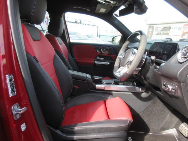 ＧＬＢ ＧＬＢ３５　４マチック　７人乗　・ＡＭＧレザーエクスクルーシブ　パノラミクススライディングルーフ　純正ワイドナビＴＶ　全周囲カメラ　赤黒本革シート　シートヒーター　電動ゲート　アクティブブレーキアシスト　ＢＳＭ　純正ＡＭＧ１９アルミ（23枚目）