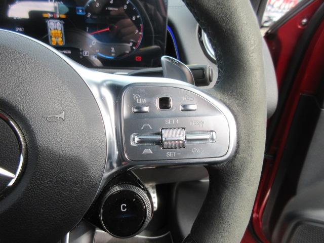 ＧＬＢ ＧＬＢ３５　４マチック　７人乗　・ＡＭＧレザーエクスクルーシブ　パノラミクススライディングルーフ　純正ワイドナビＴＶ　全周囲カメラ　赤黒本革シート　シートヒーター　電動ゲート　アクティブブレーキアシスト　ＢＳＭ　純正ＡＭＧ１９アルミ（29枚目）