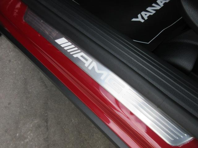 ＧＬＢ ＧＬＢ３５　４マチック　７人乗　・ＡＭＧレザーエクスクルーシブ　パノラミクススライディングルーフ　純正ワイドナビＴＶ　全周囲カメラ　赤黒本革シート　シートヒーター　電動ゲート　アクティブブレーキアシスト　ＢＳＭ　純正ＡＭＧ１９アルミ（42枚目）