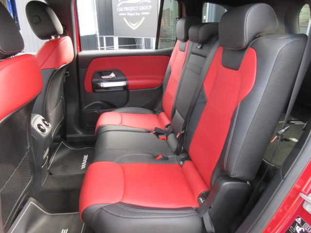 ＧＬＢ ＧＬＢ３５　４マチック　７人乗　・ＡＭＧレザーエクスクルーシブ　パノラミクススライディングルーフ　純正ワイドナビＴＶ　全周囲カメラ　赤黒本革シート　シートヒーター　電動ゲート　アクティブブレーキアシスト　ＢＳＭ　純正ＡＭＧ１９アルミ（43枚目）