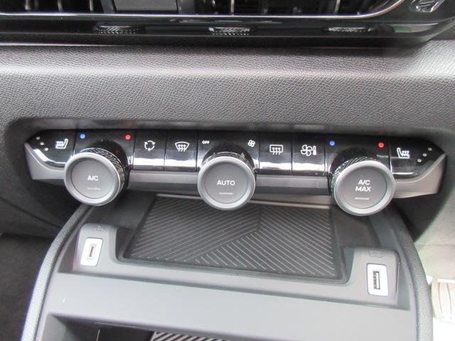 E-C4 シャイン ・電気自動車 サンルーフ 黒本革シート シートヒーター マッサージ機能 ステアリングヒーター BSM レークル アクティブセーフティブレーキ 疲労検知 アンビエンテライト 前後ソナー 純正18アルミ(52枚目)