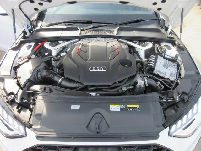 S4アバント ベースグレード 4WD ・サンルーフ 純正ナビTV 全周囲カメラ ETC2.0 本革シートヒーター ステアリングヒーター ドライビングアシスト ワイヤレス充電 マッサージ機能 電動ゲート 純正19AW マトリクスLEDライト(16枚目)