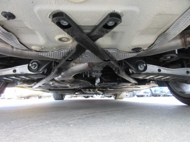 S4アバント ベースグレード 4WD ・サンルーフ 純正ナビTV 全周囲カメラ ETC2.0 本革シートヒーター ステアリングヒーター ドライビングアシスト ワイヤレス充電 マッサージ機能 電動ゲート 純正19AW マトリクスLEDライト(17枚目)