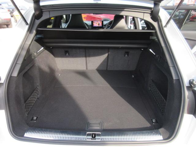 S4アバント ベースグレード 4WD ・サンルーフ 純正ナビTV 全周囲カメラ ETC2.0 本革シートヒーター ステアリングヒーター ドライビングアシスト ワイヤレス充電 マッサージ機能 電動ゲート 純正19AW マトリクスLEDライト(25枚目)