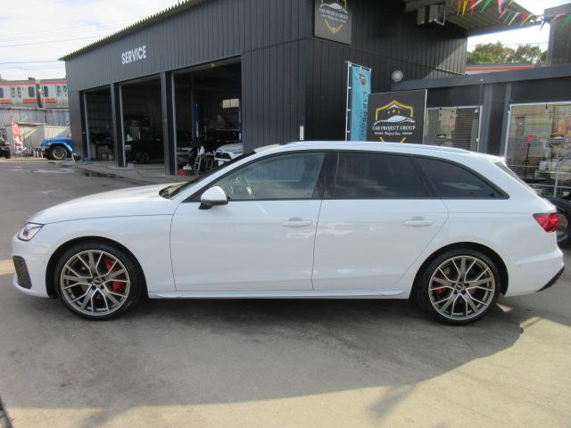 S4アバント ベースグレード 4WD ・サンルーフ 純正ナビTV 全周囲カメラ ETC2.0 本革シートヒーター ステアリングヒーター ドライビングアシスト ワイヤレス充電 マッサージ機能 電動ゲート 純正19AW マトリクスLEDライト(32枚目)