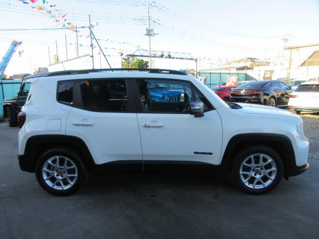 ジープ・レネゲード リミテッド ・純正ナビ フルセグTV バックカメラ ETC2.0 黒本革シート シートヒーター ステアリングヒーター 自動軽減ブレーキ リアソナー レーンキープ BSM LEDライト LEDフォグ 純正17アルミ(11枚目)