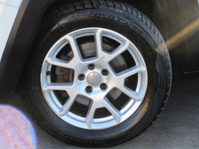 ジープ・レネゲード リミテッド ・純正ナビ フルセグTV バックカメラ ETC2.0 黒本革シート シートヒーター ステアリングヒーター 自動軽減ブレーキ リアソナー レーンキープ BSM LEDライト LEDフォグ 純正17アルミ(15枚目)