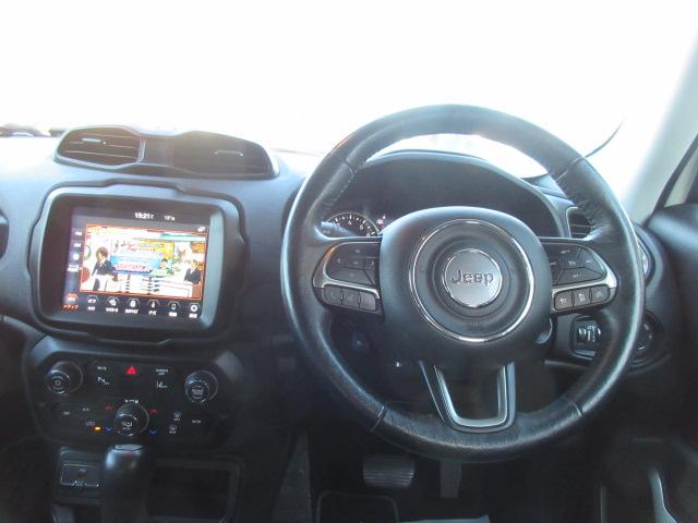 ジープ・レネゲード リミテッド ・純正ナビ フルセグTV バックカメラ ETC2.0 黒本革シート シートヒーター ステアリングヒーター 自動軽減ブレーキ リアソナー レーンキープ BSM LEDライト LEDフォグ 純正17アルミ(22枚目)