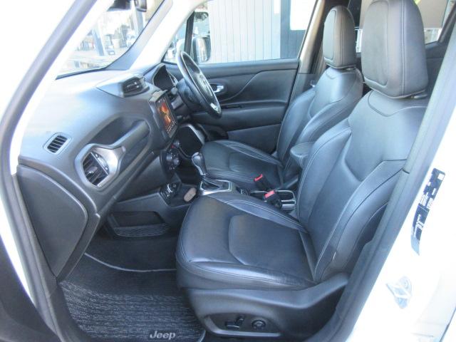 ジープ・レネゲード リミテッド ・純正ナビ フルセグTV バックカメラ ETC2.0 黒本革シート シートヒーター ステアリングヒーター 自動軽減ブレーキ リアソナー レーンキープ BSM LEDライト LEDフォグ 純正17アルミ(43枚目)