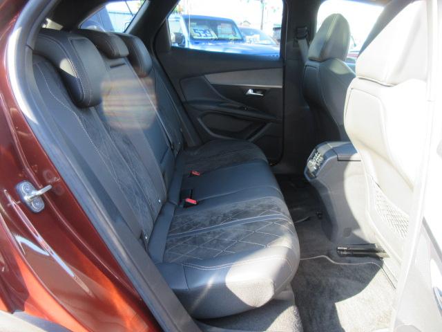 ３００８ ＧＴブルーＨＤｉ　・サンルーフ　ハーフレザーシート　ワイヤレス充電　電動ゲート　純正ナビ　フルセグ　左サイドカメラ　バックカメラ　アクティブセーフティブレーキ　疲労検知　レーンキープ　前後ソナー　ＢＳＭ　純正１８アルミ（21枚目）