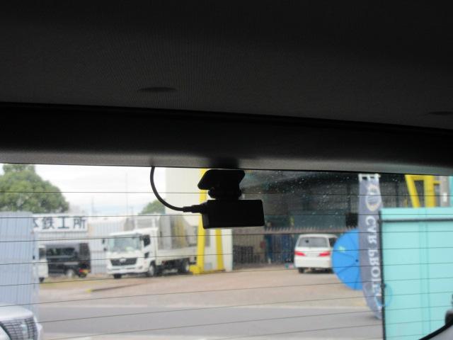ドライブレコーダー搭載♪　今やなくてはならない装備となっております♪