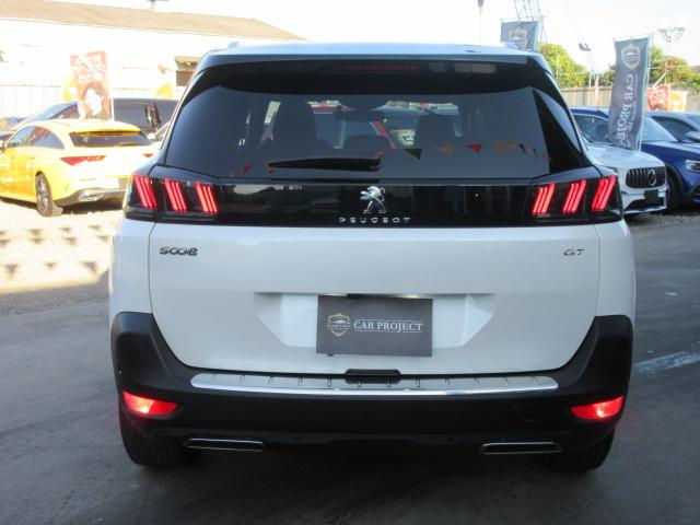 ５００８ ＧＴブルーＨＤｉ　７人乗　後期型　サンルーフ　純正ナビ　フルセグ　左サイド＆バックカメラ　ハーフレザー　シートヒーター　マッサージ機能　ワイヤレス充電　電動ゲート　ハンズフリーパワーバックドア　アクティブセーフティブレーキ（15枚目）