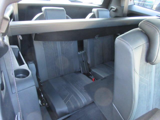 ５００８ ＧＴブルーＨＤｉ　７人乗　後期型　サンルーフ　純正ナビ　フルセグ　左サイド＆バックカメラ　ハーフレザー　シートヒーター　マッサージ機能　ワイヤレス充電　電動ゲート　ハンズフリーパワーバックドア　アクティブセーフティブレーキ（24枚目）