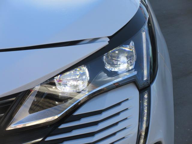 ５００８ ＧＴブルーＨＤｉ　７人乗　後期型　サンルーフ　純正ナビ　フルセグ　左サイド＆バックカメラ　ハーフレザー　シートヒーター　マッサージ機能　ワイヤレス充電　電動ゲート　ハンズフリーパワーバックドア　アクティブセーフティブレーキ（42枚目）