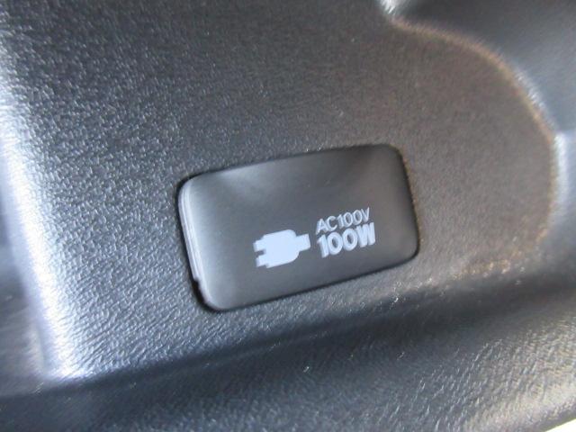 ハイエースバン スーパーＧＬ　ダークプライムＩＩ　・ディーゼルターボ　セーフティセンス　純正ナビ　フルセグＴＶ　バックカメラ　ＡＣ１００Ｖ　ハーフレザー　両側スライドドア　ＬＤＡ　前後ソナー　ＰＫＳＢ　イージークローザー　メッキドアハンドル＆ミラー（49枚目）