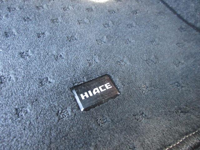 ハイエースバン スーパーＧＬ　ダークプライムＩＩ　・ディーゼルターボ　セーフティセンス　純正ナビ　フルセグＴＶ　バックカメラ　ＡＣ１００Ｖ　ハーフレザー　両側スライドドア　ＬＤＡ　前後ソナー　ＰＫＳＢ　イージークローザー　メッキドアハンドル＆ミラー（51枚目）