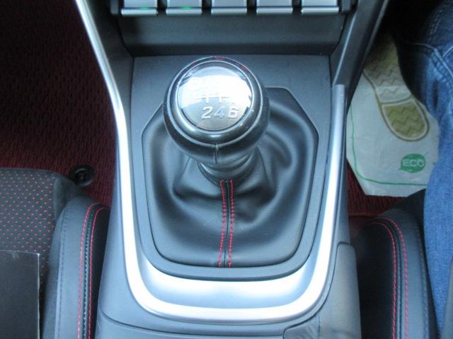 GR86 RZ 6速MT ・ワンオーナー 純正9型ナビ フルセグTV Bカメラ ETC ドラレコ ハーフレザーシート シートヒーター GRフルエアロ&トランクスポイラー&サスペンション&スポーツマフラー 純正18アルミ(8枚目)