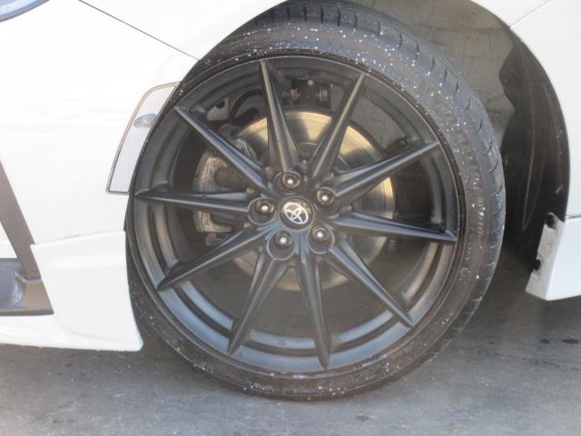 GR86 RZ 6速MT ・ワンオーナー 純正9型ナビ フルセグTV Bカメラ ETC ドラレコ ハーフレザーシート シートヒーター GRフルエアロ&トランクスポイラー&サスペンション&スポーツマフラー 純正18アルミ(9枚目)