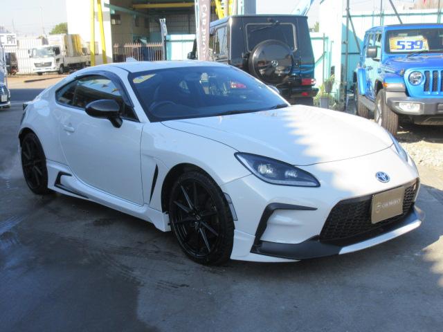 GR86 RZ 6速MT ・ワンオーナー 純正9型ナビ フルセグTV Bカメラ ETC ドラレコ ハーフレザーシート シートヒーター GRフルエアロ&トランクスポイラー&サスペンション&スポーツマフラー 純正18アルミ(10枚目)