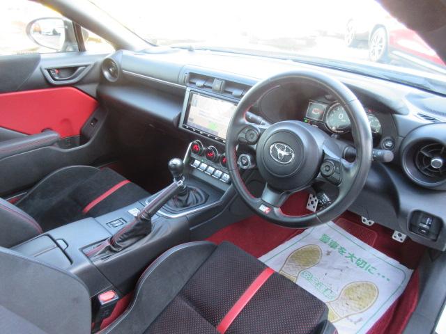 GR86 RZ 6速MT ・ワンオーナー 純正9型ナビ フルセグTV Bカメラ ETC ドラレコ ハーフレザーシート シートヒーター GRフルエアロ&トランクスポイラー&サスペンション&スポーツマフラー 純正18アルミ(22枚目)