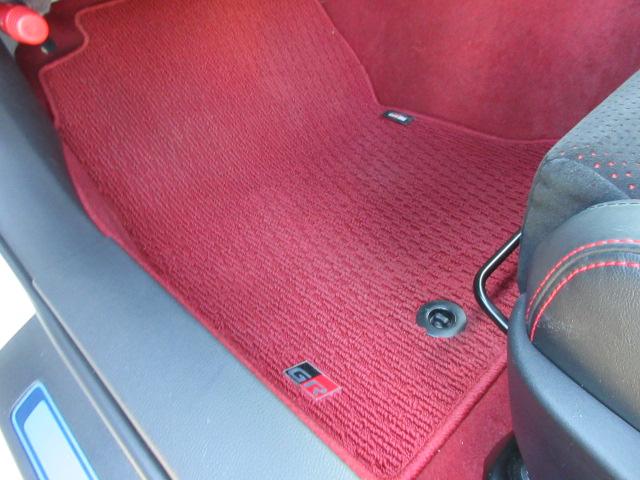 GR86 RZ 6速MT ・ワンオーナー 純正9型ナビ フルセグTV Bカメラ ETC ドラレコ ハーフレザーシート シートヒーター GRフルエアロ&トランクスポイラー&サスペンション&スポーツマフラー 純正18アルミ(25枚目)