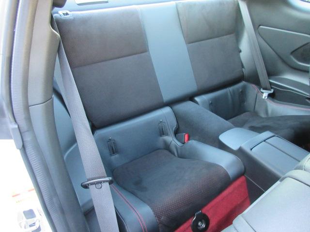 GR86 RZ 6速MT ・ワンオーナー 純正9型ナビ フルセグTV Bカメラ ETC ドラレコ ハーフレザーシート シートヒーター GRフルエアロ&トランクスポイラー&サスペンション&スポーツマフラー 純正18アルミ(27枚目)