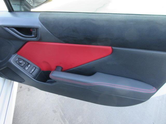 GR86 RZ 6速MT ・ワンオーナー 純正9型ナビ フルセグTV Bカメラ ETC ドラレコ ハーフレザーシート シートヒーター GRフルエアロ&トランクスポイラー&サスペンション&スポーツマフラー 純正18アルミ(56枚目)