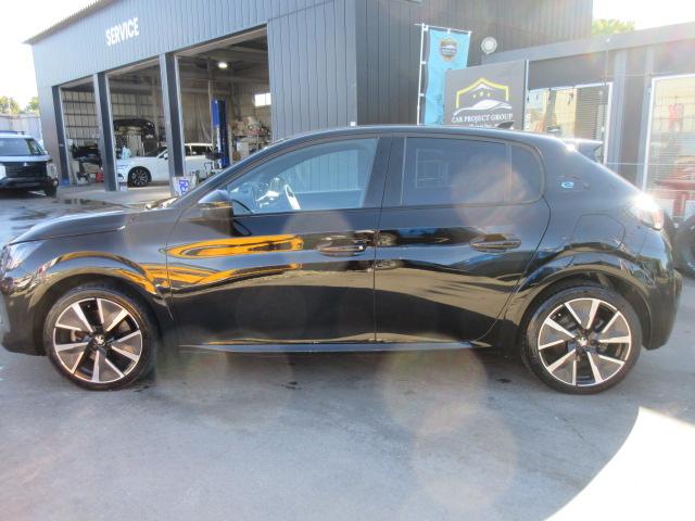 e-208 GT ・純正ディスプレイオーディオ バックカメラ ハーフレザー シートヒーター アクティブセーフティブレーキ 疲労検知システム ブラインドスポットモニター 前後ソナー LEDライト スマートキー&Pスタート(28枚目)