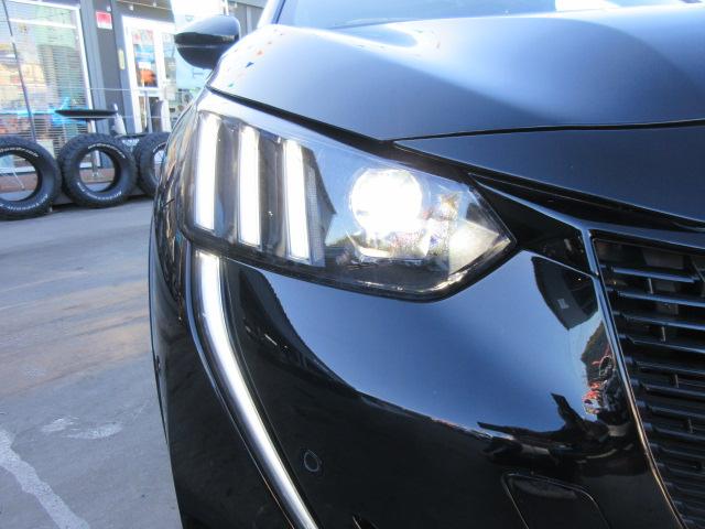 e-208 GT ・純正ディスプレイオーディオ バックカメラ ハーフレザー シートヒーター アクティブセーフティブレーキ 疲労検知システム ブラインドスポットモニター 前後ソナー LEDライト スマートキー&Pスタート(32枚目)