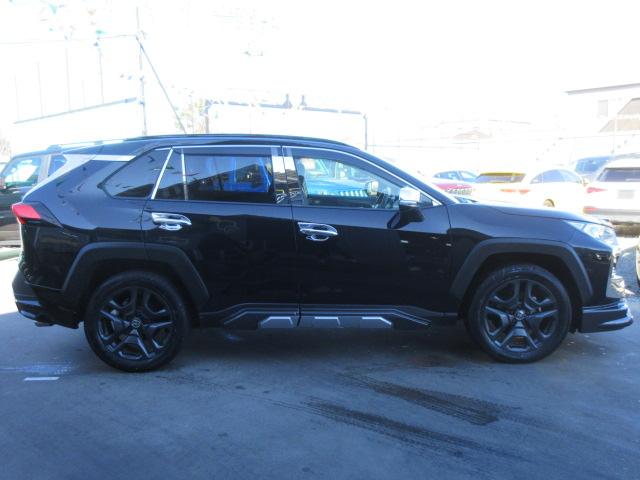 ＲＡＶ４ アドベンチャー　４ＷＤ　・後期型　ＪＡＯＳフルエアロ＆ＬＥＤ付ノーズプロテクター　純正１０．５型ＤＡナビ　フルセグＴＶ　バックカメラ　黒本革シート　シートヒーター　シートエアコン　ステアリングヒーター　Ｔセーフティセンス（12枚目）