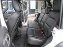後席も使用感などなく綺麗なコンディションが保たれております♪ 大きく目立つような傷などなく綺麗な状態になります♪