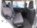 後席も使用感などなく綺麗なコンディションが保たれております♪　大きく目立つような傷などなく綺麗な状態になります♪