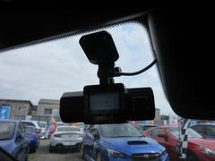 ガイド線付きバックカメラで駐車も安心ですね♪　広角のカメラを使用しております♪ 5