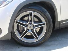 純正ＡＭＧ１９インチアルミホイール搭載♪　純正のままでもかっこいい仕上がりとなっております♪ 6