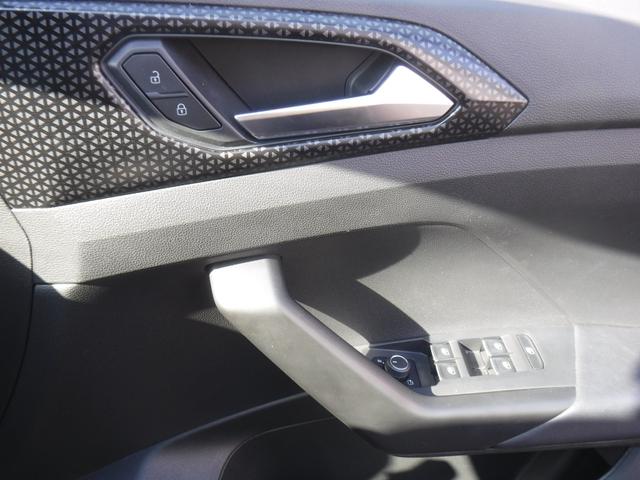 Ｔ－クロス ＴＳＩ　スタイル　コンビシート　ＡＣＣ　ＬＥＤ　ナビ　Ｂカメラ　パドルシフト　　ディスプレイオーディオ　アップルカープレイ　アンドロイドオート　ミラーリング　ＵＳＢ　ブルートゥース　アイドリングストップ　スマートキー！（34枚目）