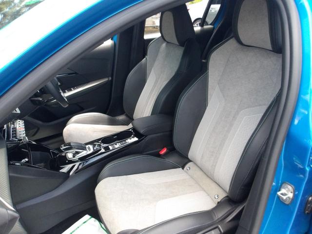 ２０８ ＧＴ　バックカメラ　ディスプレイオーディオ　ｃａｒＰＬＡＹ　ＵＳＢ　Ｂｌｕｅｔｏｏｔｈ　ワイヤレス充電　パドルシフト　ＡＣＣ　スマートキー　ハーフレザー　シートヒーター　ＬＥＤ　ＥＴＣ　アイドリングストップ（16枚目）