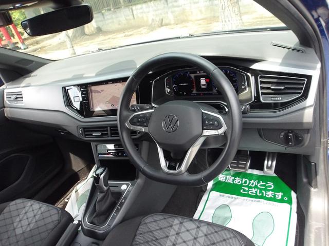 ポロ ＴＳＩ　Ｒライン　後期モデル　１オーナー　衝突軽減　ＡＣＣ　スマートキー　ＬＥＤ　ナビ　Ｂカメラ　Ｐキングアシスト　３６０度ソナー　Ｒラインコンビシート　デジタルメーター　ＥＴＣ　ディスプレイオーディオ　ｃａｒＰＬＡＹ　ＵＳＢ　ブルートゥース（15枚目）