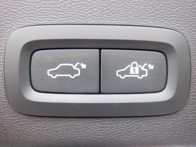 ＸＣ４０ プラス　Ｂ３　クライメトパッケージ　シート＆ハンドルヒーター　Ｇｏｏｇｌｅナビ　３６０度カメラ　ＬＥＤライト　ＥＴＣ　電動シート　電動リヤゲート　ＡＣＣ　スマートキー　ディスプレイオーディオ　ＵＳＢ　Ｂｌｕｅｔｏｏｔｈ　ｃａｒＰＬＡＹ（19枚目）
