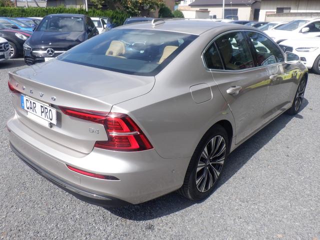 Ｓ６０ アルティメット　Ｂ４　前後シートヒーター　ハンドルヒーター　ハーマンカードン　ＨＵＤ　ナビ　３６０度カメラ　ソナー　ＡＣＣ　ＬＥＤ　ＥＴＣ　ａｐｐｌｅＣａｒＰｌａｙ　ＵＳＢ　Ｂｌｕｅｔｏｏｔｈ　ワイヤレス充電　衝突軽減（6枚目）