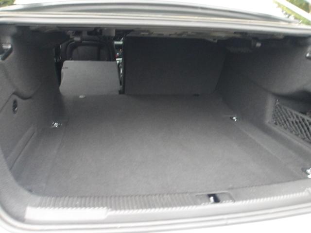 Ａ６ ２．０ＴＦＳＩクワトロ　純正ナビ　フルＴＶ　バックカメラ　前後ソナー　クルーズコントロール　黒革　シートヒーター　電動メモリーシート　ＬＥＤ　ＥＴＣ　スマートキー　ＢＯＳＥサウンド　ＣＤ録音　ＤＶＤ　Ｂｌｕｅｔｏｏｔｈ　ＳＤ（18枚目）
